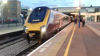 Trains at: Banbury, CML, 27/10/17