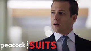 Harvey Blanks at the Sight of Daniel Hardman | Suits