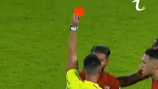 Sergio Ramos asked the referee to check VAR. REF checked the yellow, gave direct red card. 2-1 highl