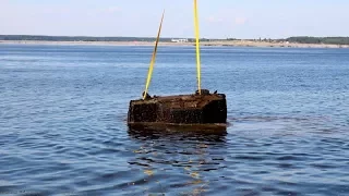 На дне реки Волги найден затонувший автомобиль