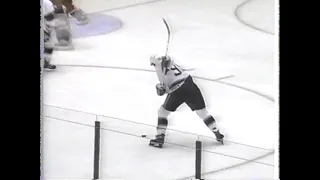 Wayne Gretzky scores against Devils, november 1993