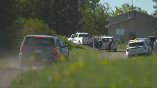 Fears high as Canadian police search for remaining stabbing suspect | Top 10