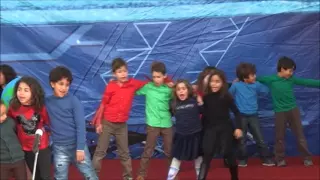 Les Enfants de la Terre dansent les quatre éléments.