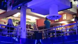 Ellen's Stardust Diner NYC - Let it Go