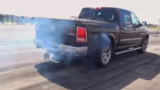 Dodge RAM 1500 5.7 Hemi DRAG RACE Acceleration & Sound