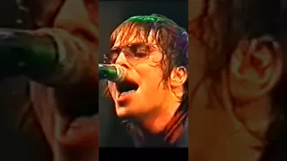 Oasis-I Am The Walrus-live-Berlin-Germany-2002