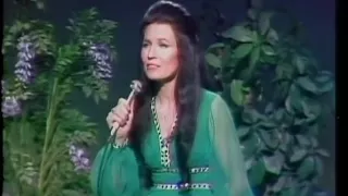 Loretta Lynn - Hello Darlin'