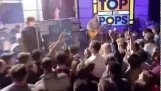 Oasis - Acquiesce (Top of The Pops 2002)