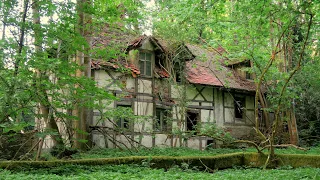 Ich fand ein uraltes Fachwerk-Häuschen tief im Wald | Exploring lost places