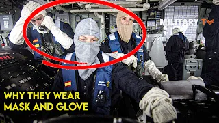 What Are the Gloves and Head Coverings for Warship Crews