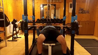 First time bench pressing 100kg