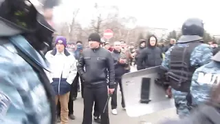 Жители Донецка торжественно встретили свой «Беркут», вернувшийся из Киева - 23 февраля 2014