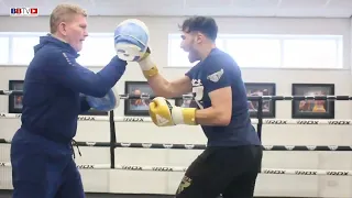 RICKY HATTON GIVES PAD & FOOTWORK MASTERCLASS TO HIS YOUNG STABLE