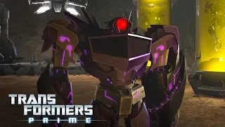 Predacon Cloning at Shockwave’s Off Site Laboratory 🔬 | Prime Season 3 | Transformers Official