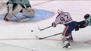 Connor McDavid is straight up BULLYING the NHL...