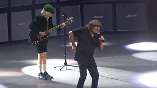 AC/DC - Back in black (live in Gelsenkirchen)