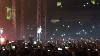 Enrique Iglesias - El Perdón / live in Prague ( Czech Republic )