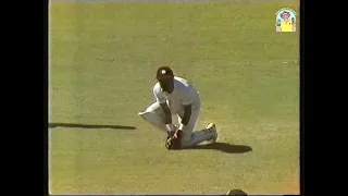 Outrageous pair of deliveries by Courtney Walsh and Curtley Ambrose vs Aust 2nd Test WACA 1988/89
