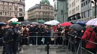 Niki Lauda Mourners Wait Outside Cathedral