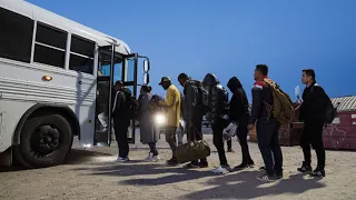 Migrants rush to U.S. border ahead of Title 42 expiration