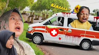 BAYI LUCU DICULIK AMBULANCE BERHANTU !! MAMAH PANIK 😱