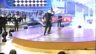 Ricky Martin "Living la vida loca" (Nochevieja 1999)