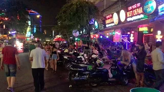 Bar Girls in Phnom Penh