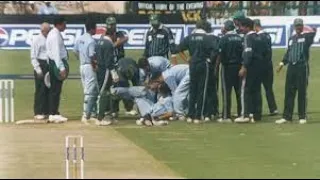 Shoaib Akhtar Rib Breaking Bouncer To Saurav Ganguly || Ganguly's Rib Cage Broken.