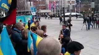 Ukrainian Anthem at Maidan Rally in Vancouver - Ще Не Вмерла на Мітингу в Ванкувері