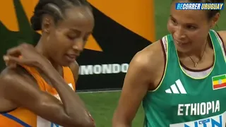 Dramático y apasionante final entre Sifan Hassan y Tsegay en 10.000m del Mundial de atletismo 2023