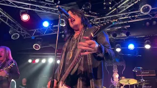 Tom Keifer Band - “Somebody Save Me”, live in Las Vegas