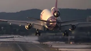FedEx MD-10 Top-Notch Landing!