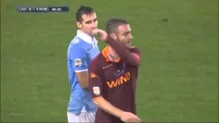 Lazio  Roma 3-2 - Daniele De Rossi Gets Sent Off For Punching Stefano Mauri - HD]