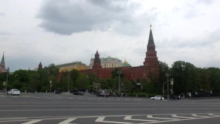 Кортеж заезжает в Боровицкую башню Кремля