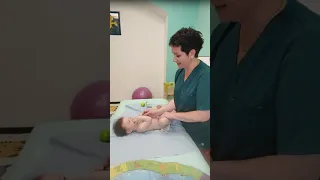 Детский массаж и упражнения для  малышки 4 месяца