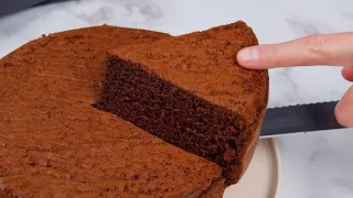 Moist chocolate cake: the perfect sponge cake you'll love at first bite