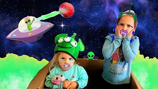 Finn & Nev turn into a BABY Aliens(NAUGHTY BABIES) Magic baby puffs Mix Up! Mom to the rescue