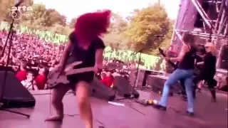 L7 - Slide (Live at Hellfest 2015)