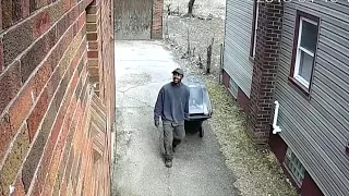 Detroit homeowner baffled by trash can thief