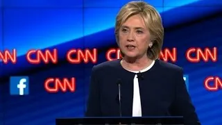 (Democratic Debate) Hillary Clinton: We have to stand up to 'bully' Putin