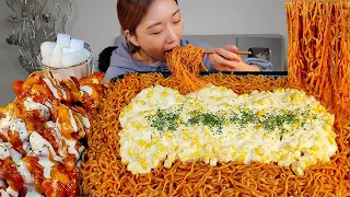 ASMR 콘치즈불닭볶음면엔 슈프림치킨이죠👍🏻 리얼먹방 :) Cheese corn topping on top of spicy ramen, Spicy chicken MUKBANG