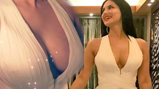 Sunny Leone Cleavage Revealing Photoshoot 2017