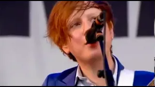 Two Door Cinema Club - What You Know (Glastonbury 2011) [lyrics/legendado]