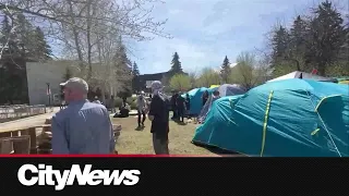 Pro-Palestinian protestors set up encampment at UCalgary campus