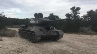 Russian T34/85 live fire at DriveTanks.com