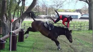 Horse riding Fails and falls (NOT ME!)