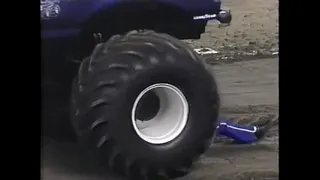 Jim Kramer Does A Cool Trick with Bigfoot at a Monster Truck Challenge Show in 1987