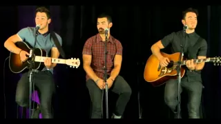 LoveBug - Jonas Brothers Live Acoustic Performance for Kiss 108 Boston [22/07/2013]