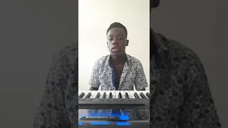 Emmanuel tutoriel piano débutant  ((n'oublie pas de t'abonner pour plus de vidéo ))