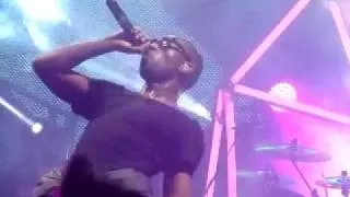 Tinie Tempah - Written in the stars LIVE